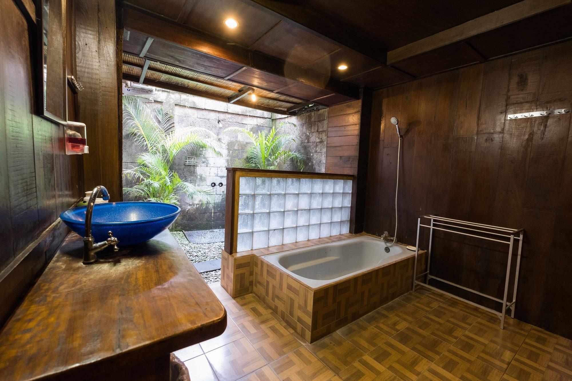 Hotel Easy Surf Dacha Canggu Esterno foto