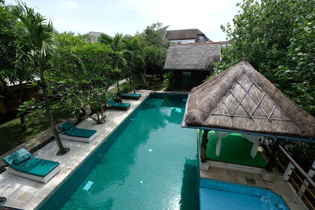 Hotel Easy Surf Dacha Canggu Esterno foto