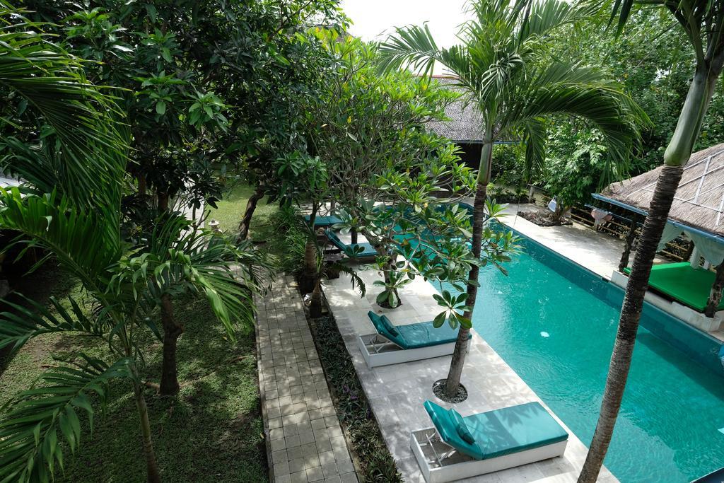 Hotel Easy Surf Dacha Canggu Esterno foto
