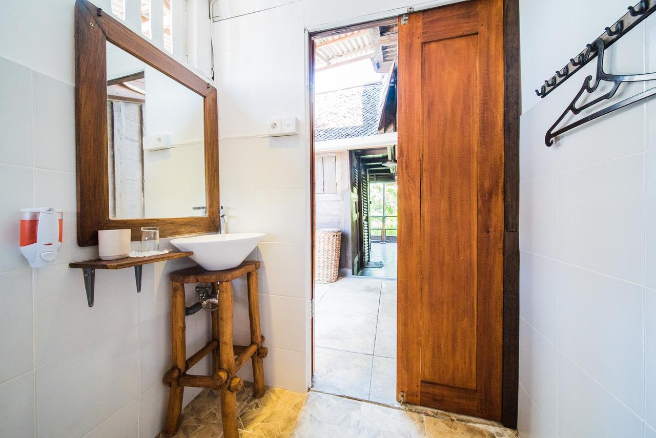 Hotel Easy Surf Dacha Canggu Esterno foto