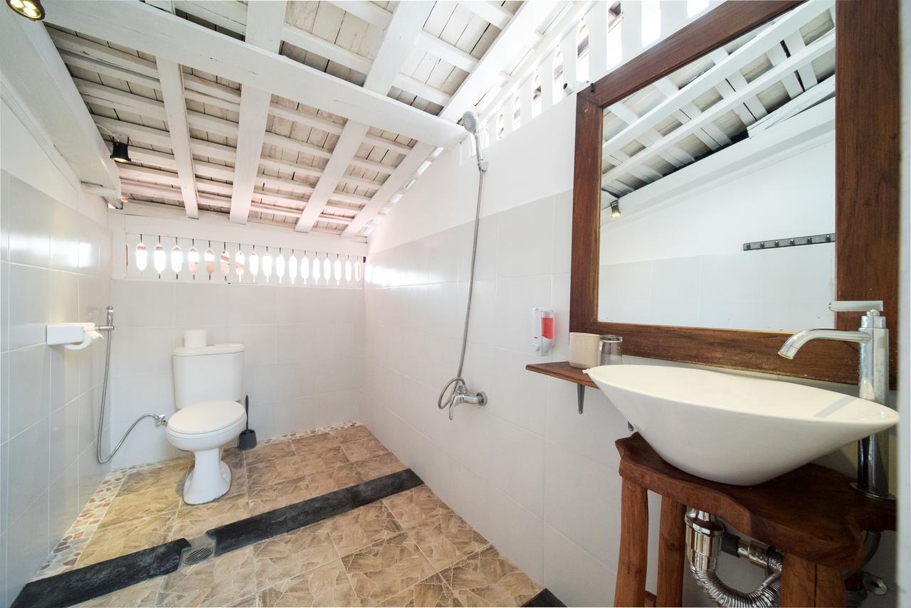 Hotel Easy Surf Dacha Canggu Esterno foto